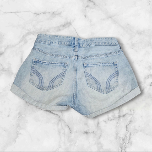 Hollister Shorts - Picture 1 of 5